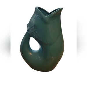 Gurgle pot pitcher